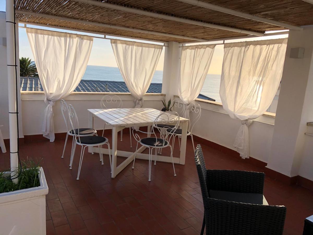 サンタ・マリネッラ La Terrazza Sul Mareヴィラ エクステリア 写真